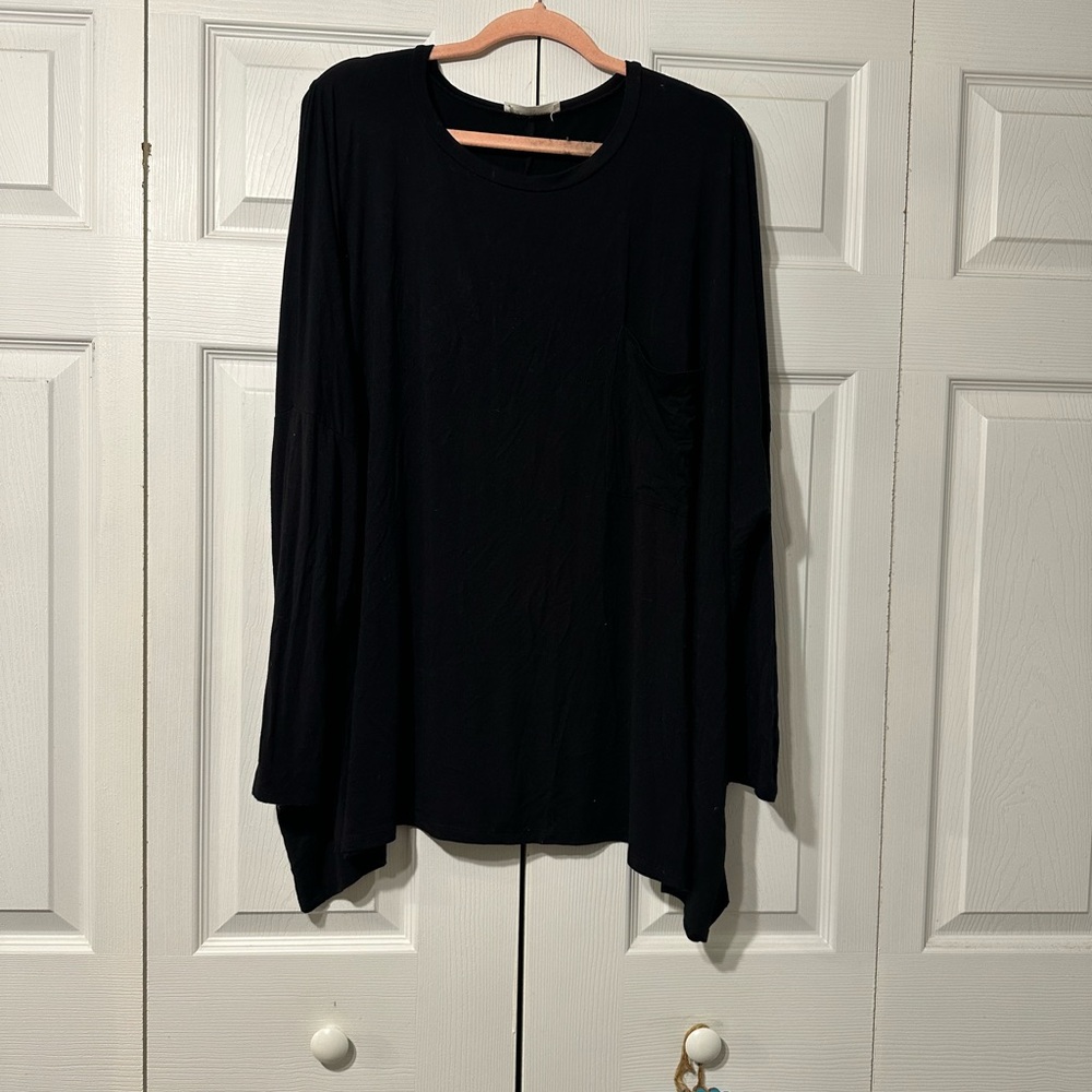Zenana Outfitters Elegant Black Long Sleeve Tee